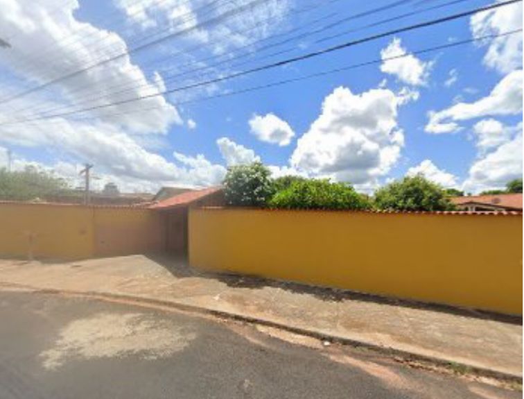 DESIGNER JHENIFER BECCA