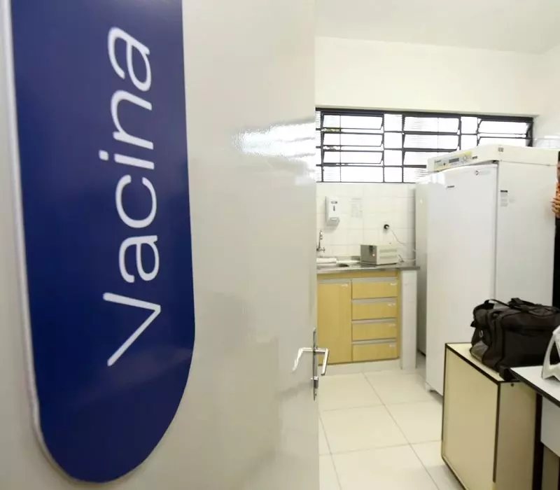 Sala de vacinação Emílio Serafim